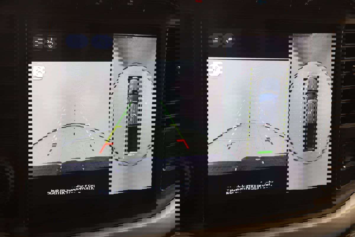 Used 2022 Ford F150 Lightning XLT w/ Tow Technology Package image 9