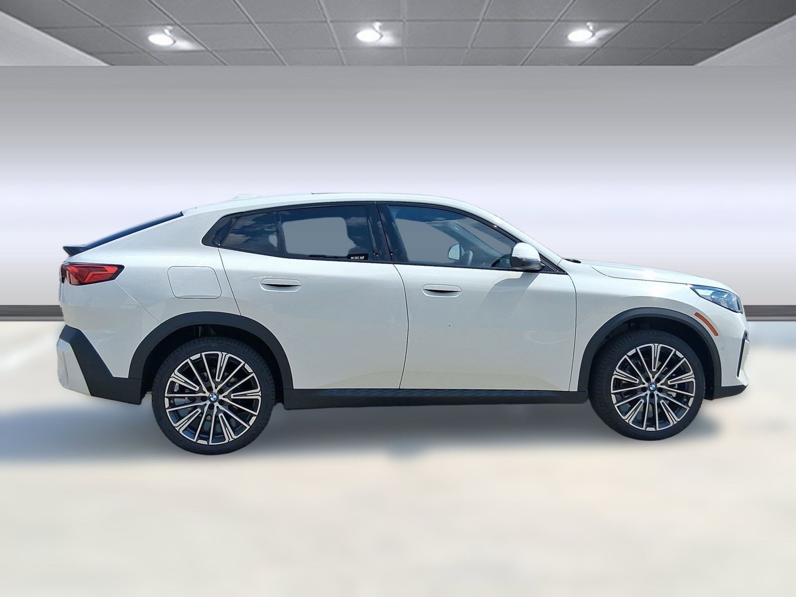 Used 2026 BMW X2 xDrive28i w/ Technology Package image 6