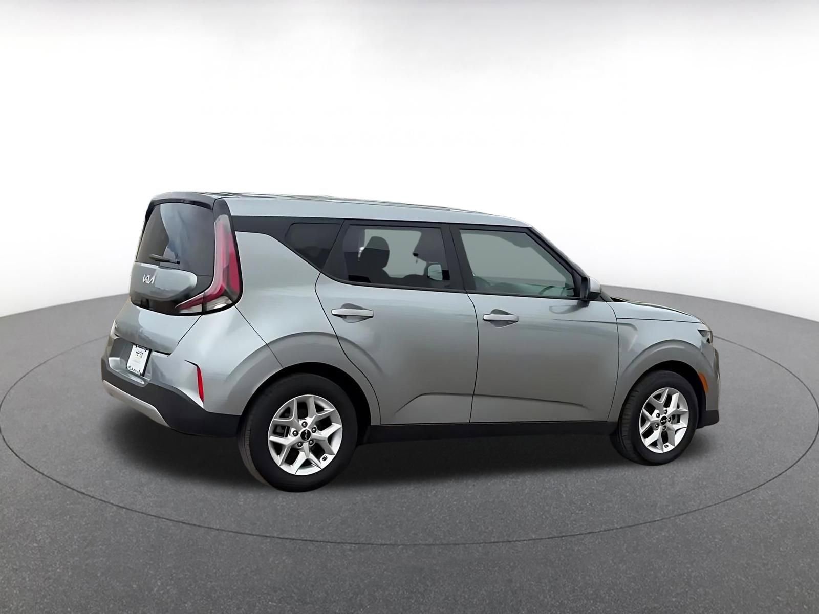 Used 2025 Kia Soul LX w/ LX Technology Package image 15