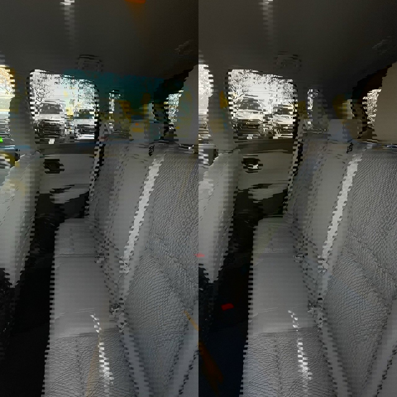 Used 2025 Nissan Rogue SV image 23