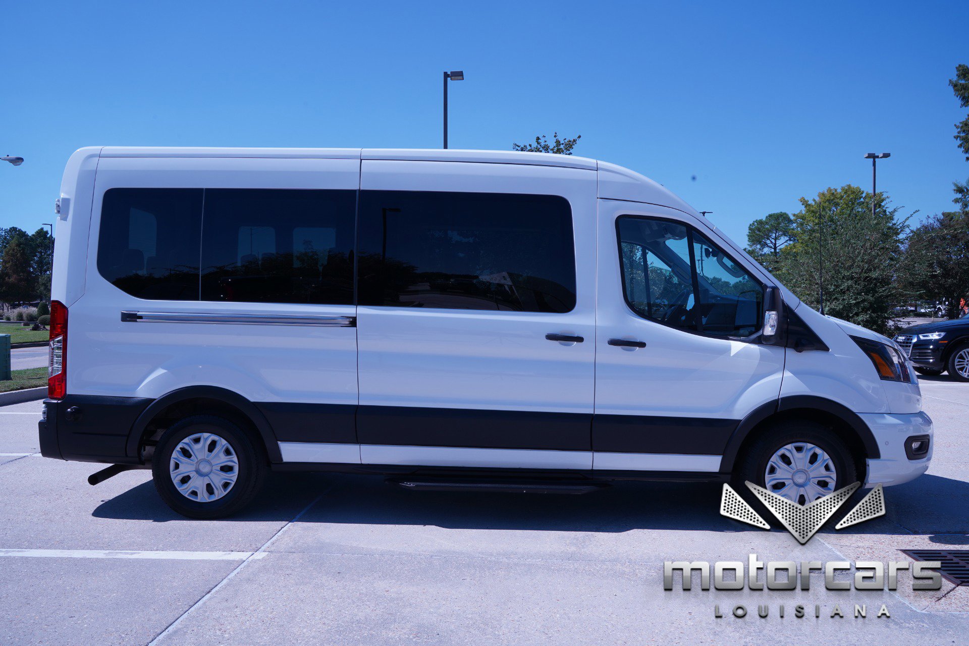 Used 2023 Ford Transit 350 XLT image 8