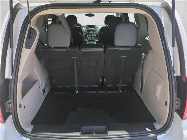 Used 2014 Dodge Grand Caravan SXT FWD image 6