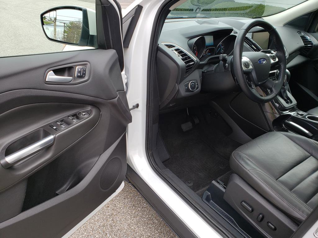 Used 2015 Ford Escape Titanium image 8