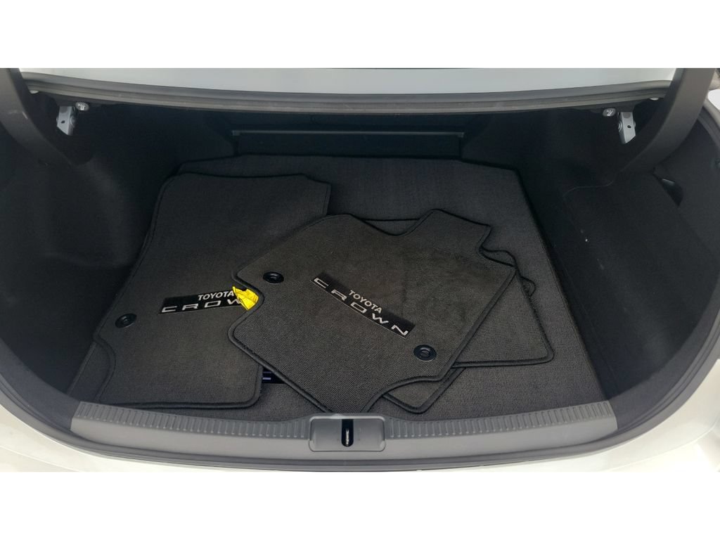Certified 2026 Toyota Crown AWD/4WD image 9