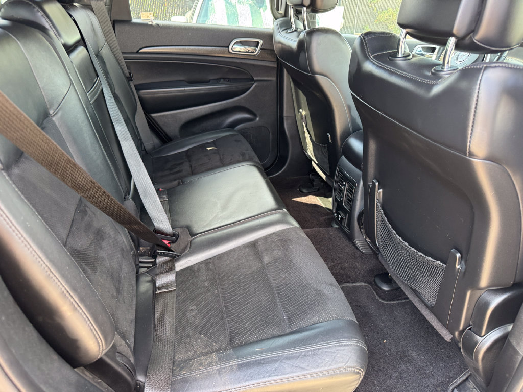 Used 2017 Jeep Grand Cherokee Altitude AWD/4WD image 4