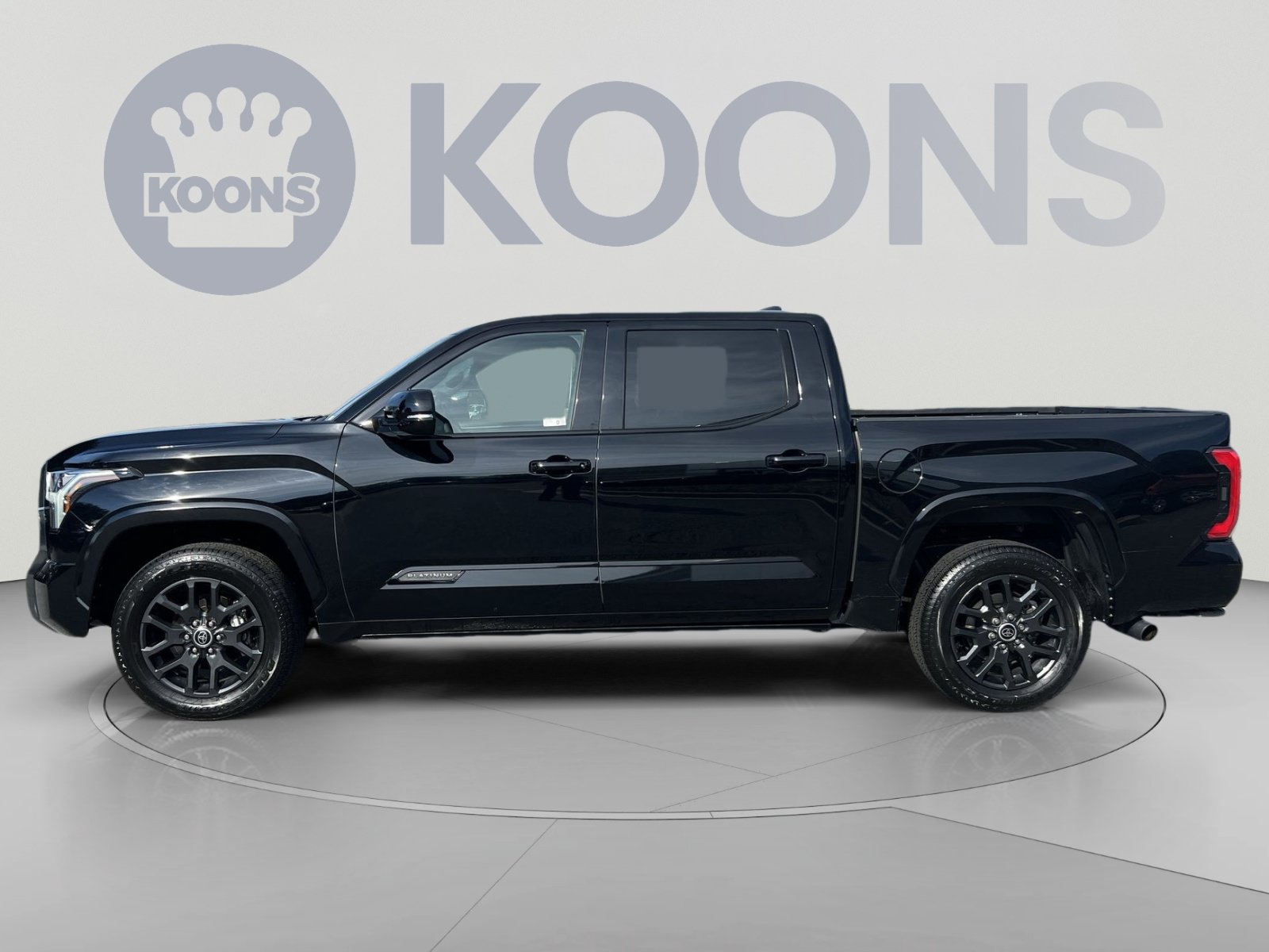 Used 2023 Toyota Tundra Platinum AWD/4WD image 2