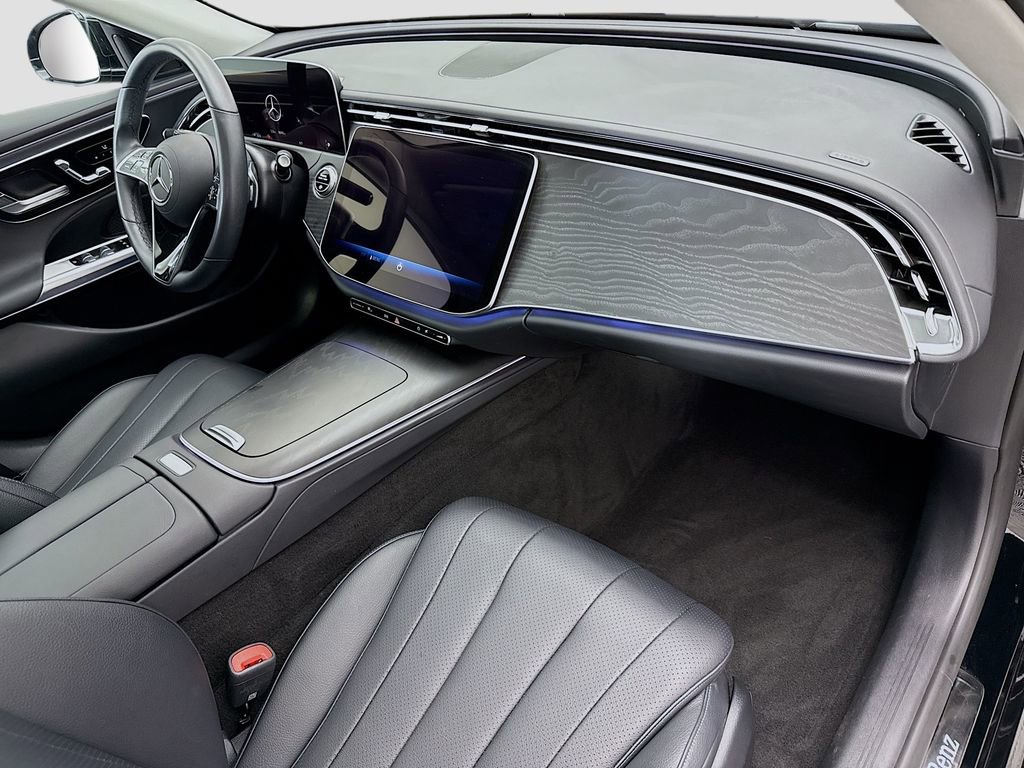 Used 2025 Mercedes-Benz E 350 Sedan image 16