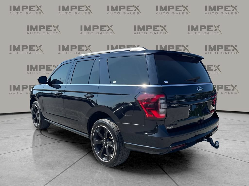 Used 2022 Ford Expedition Limited AWD/4WD image 3