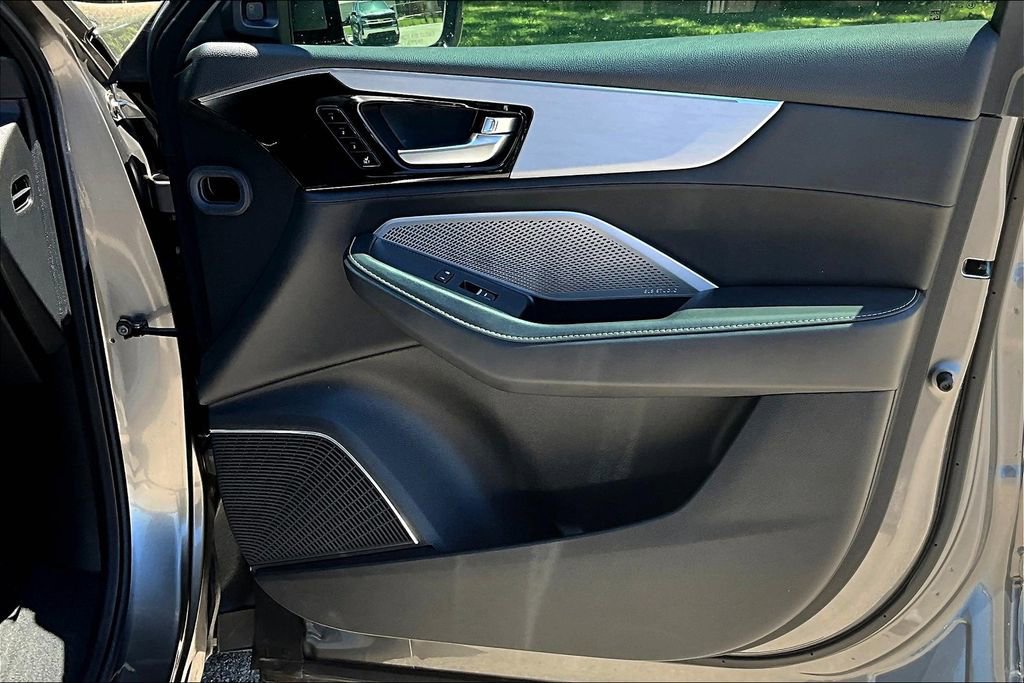 Used 2024 Acura MDX FWD w/ Technology Package image 25