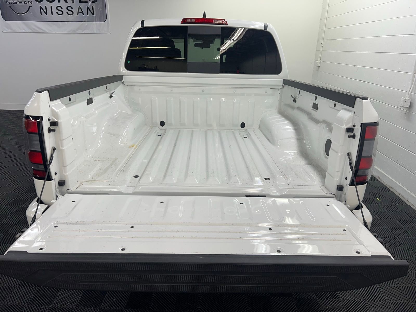 New 2025 Nissan Frontier PRO-4X w/ Tow Package image 23