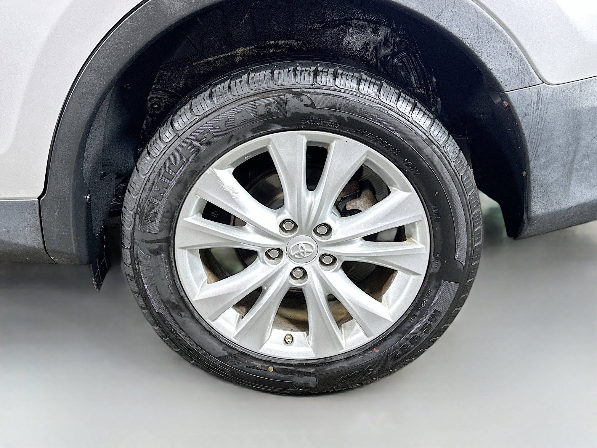 Used 2014 Toyota RAV4 Limited w/ Technology Package FWD image 31