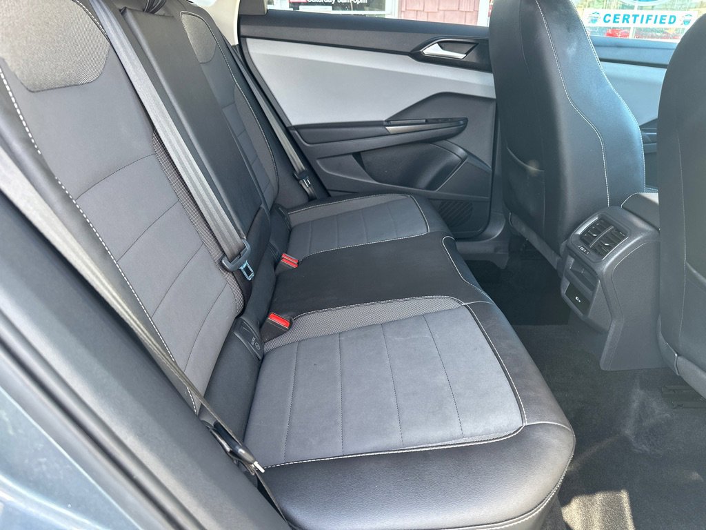 Used 2022 Volkswagen Taos SE image 13