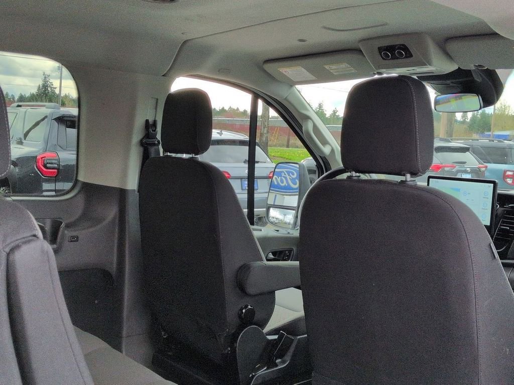 Used 2024 Ford Transit 350 XLT image 28