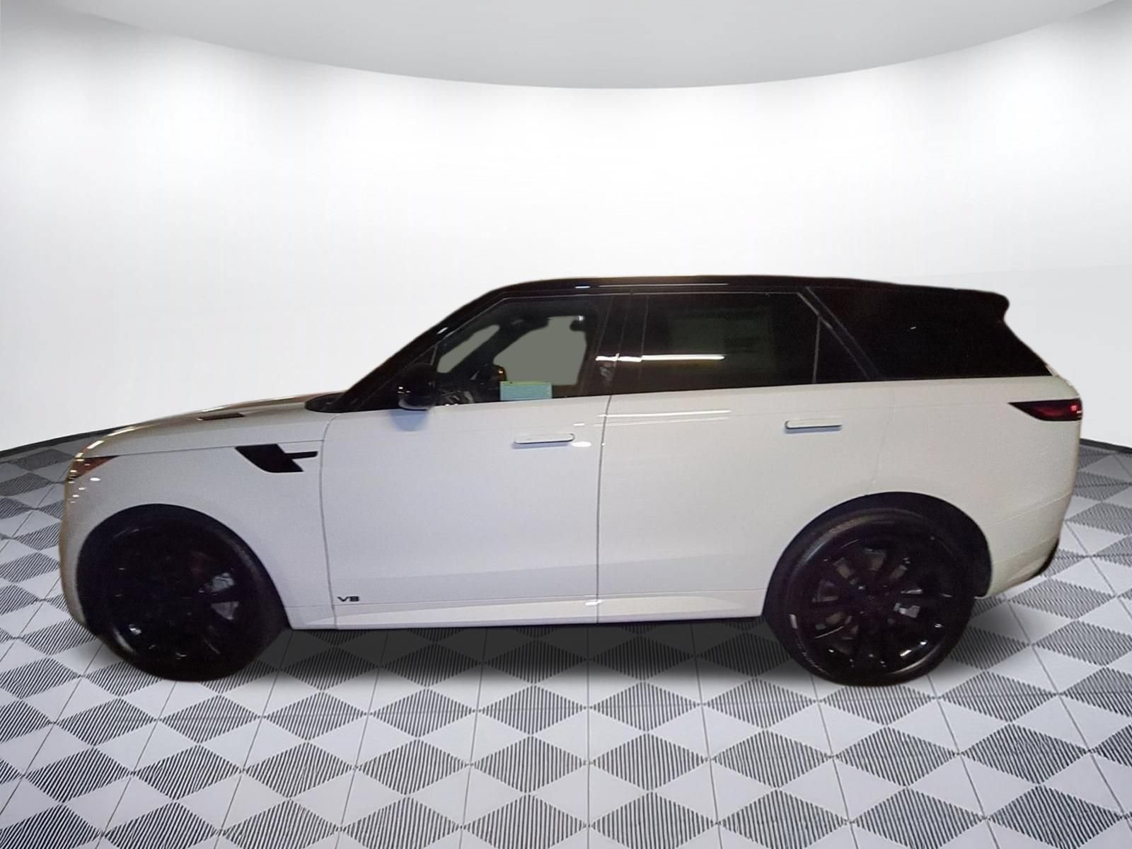 New 2026 Land Rover Range Rover Sport Dynamic SE AWD/4WD image 2