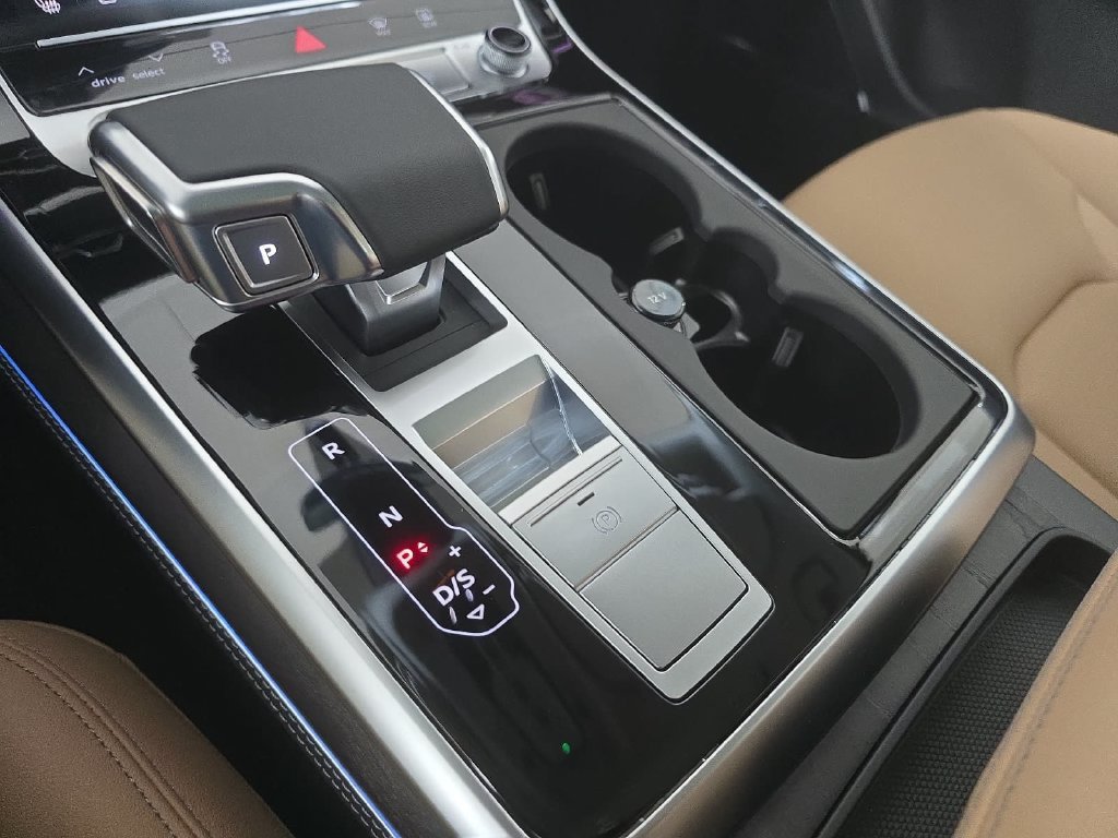New 2026 Audi Q7 Premium Plus AWD/4WD image 13