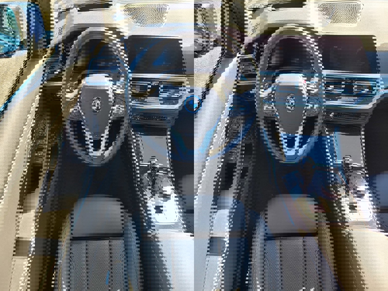 Used 2022 BMW 330e xDrive w/ Premium Package image 10