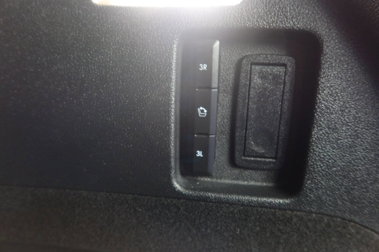 Used 2023 Lincoln Aviator Reserve w/ Equipment Group 201A image 31