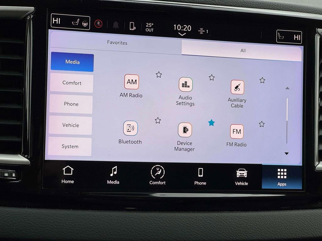 Used 2023 Chrysler Pacifica Touring-L image 18