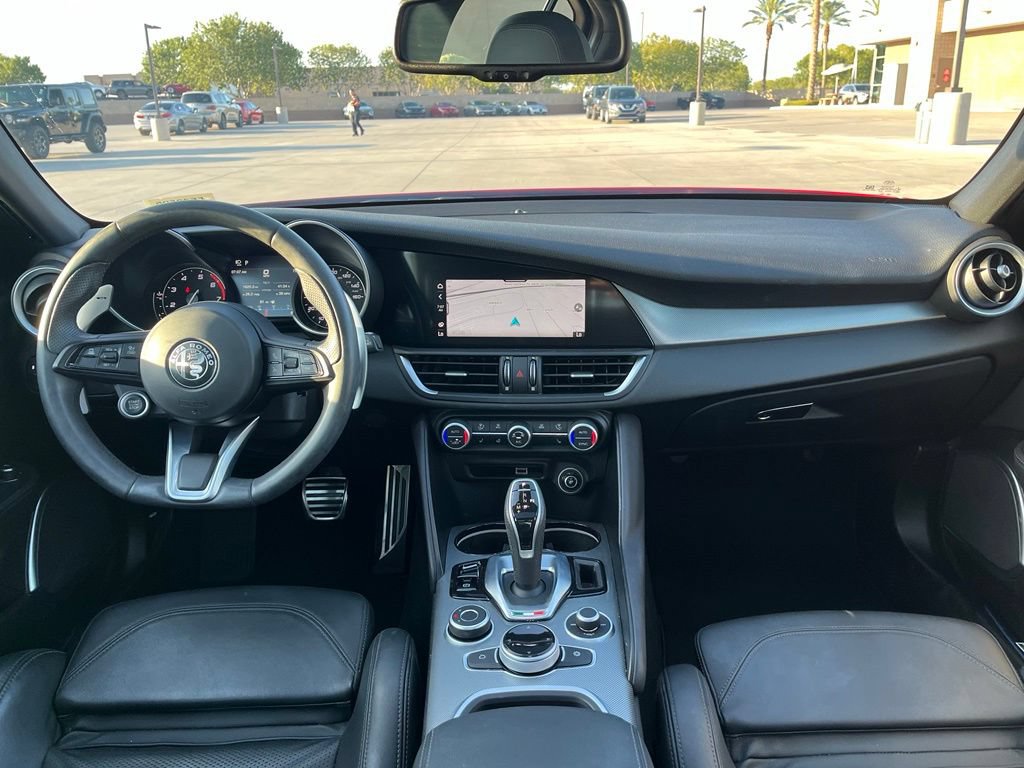 Used 2023 Alfa Romeo Giulia Veloce RWD image 13