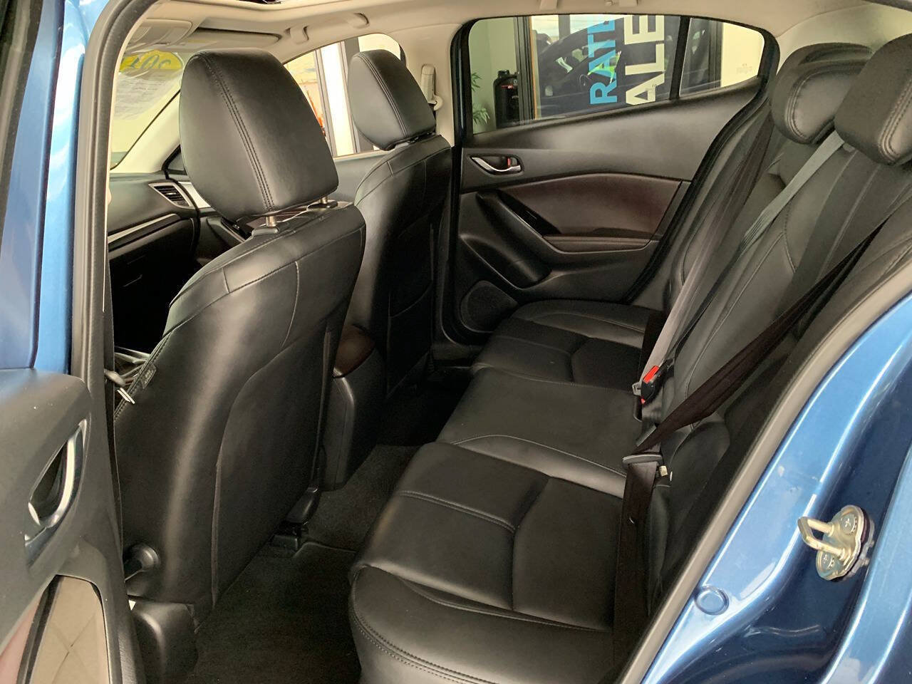 Used 2017 MAZDA MAZDA3 Touring FWD image 17
