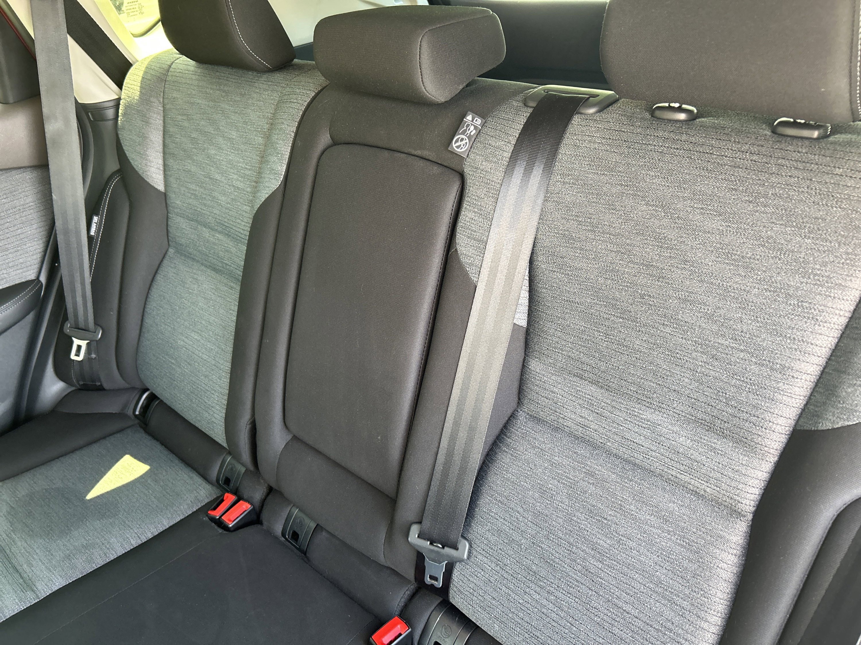 Used 2023 Nissan Rogue SV image 14