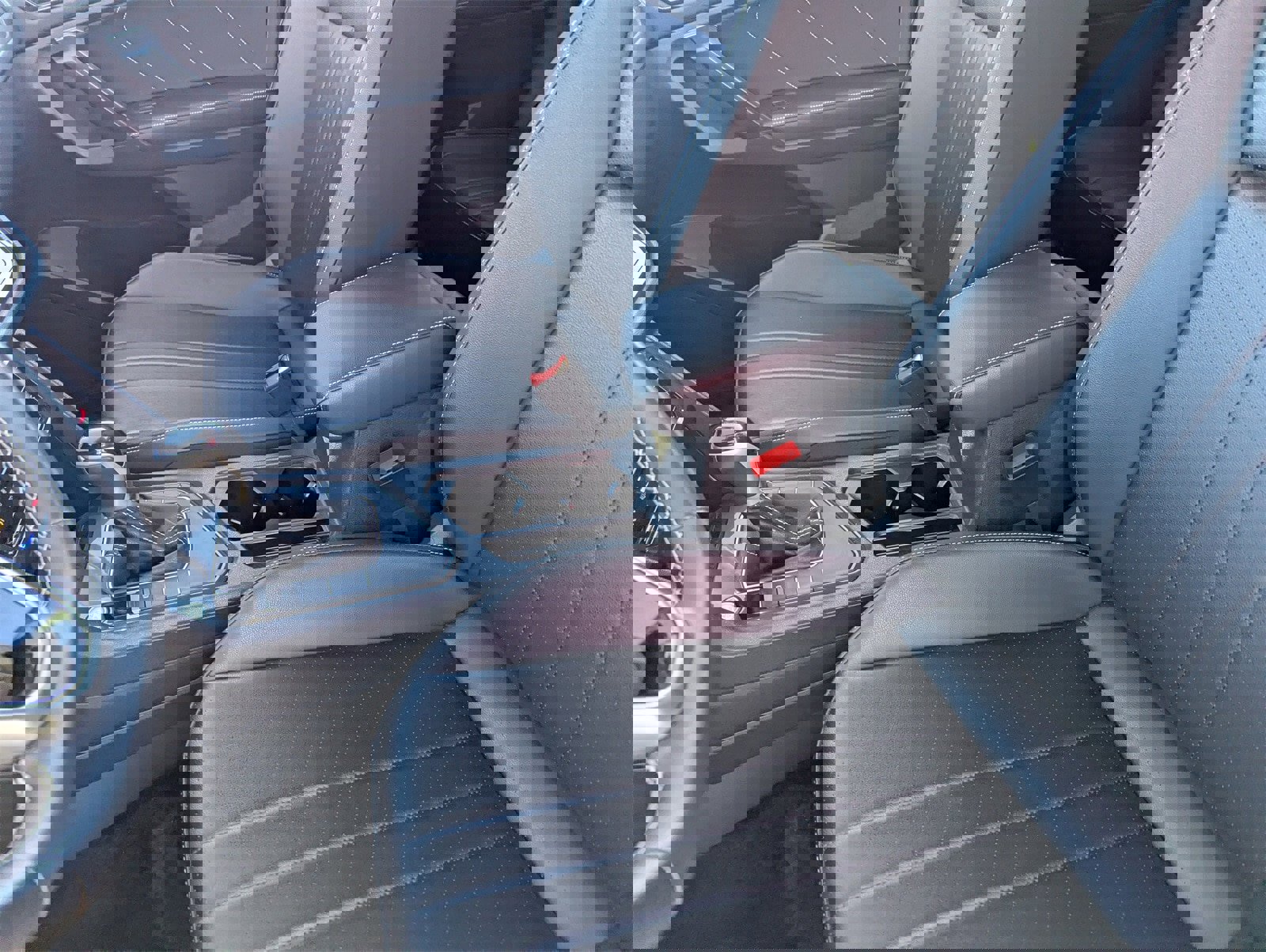 Used 2024 Volkswagen Tiguan SE image 18