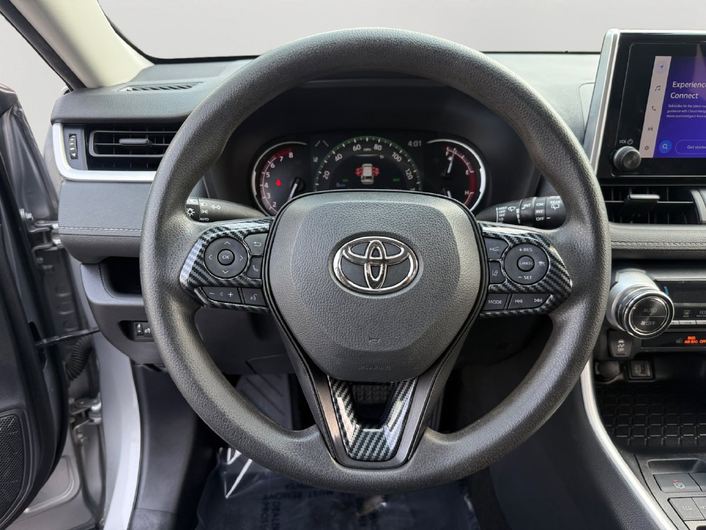 Used 2024 Toyota RAV4 XLE FWD image 12