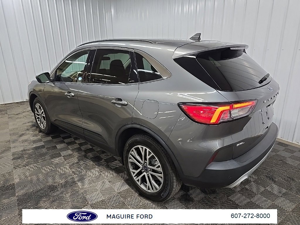 Used 2022 Ford Escape SEL w/ Technology Package image 11