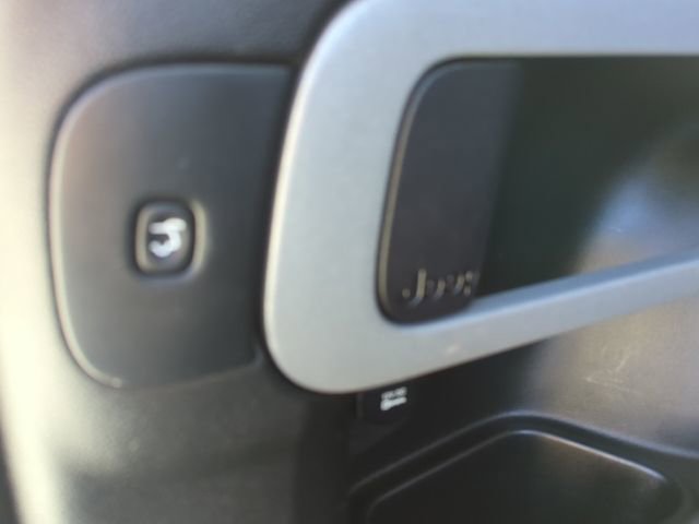 Used 2017 Jeep Cherokee Trailhawk image 27