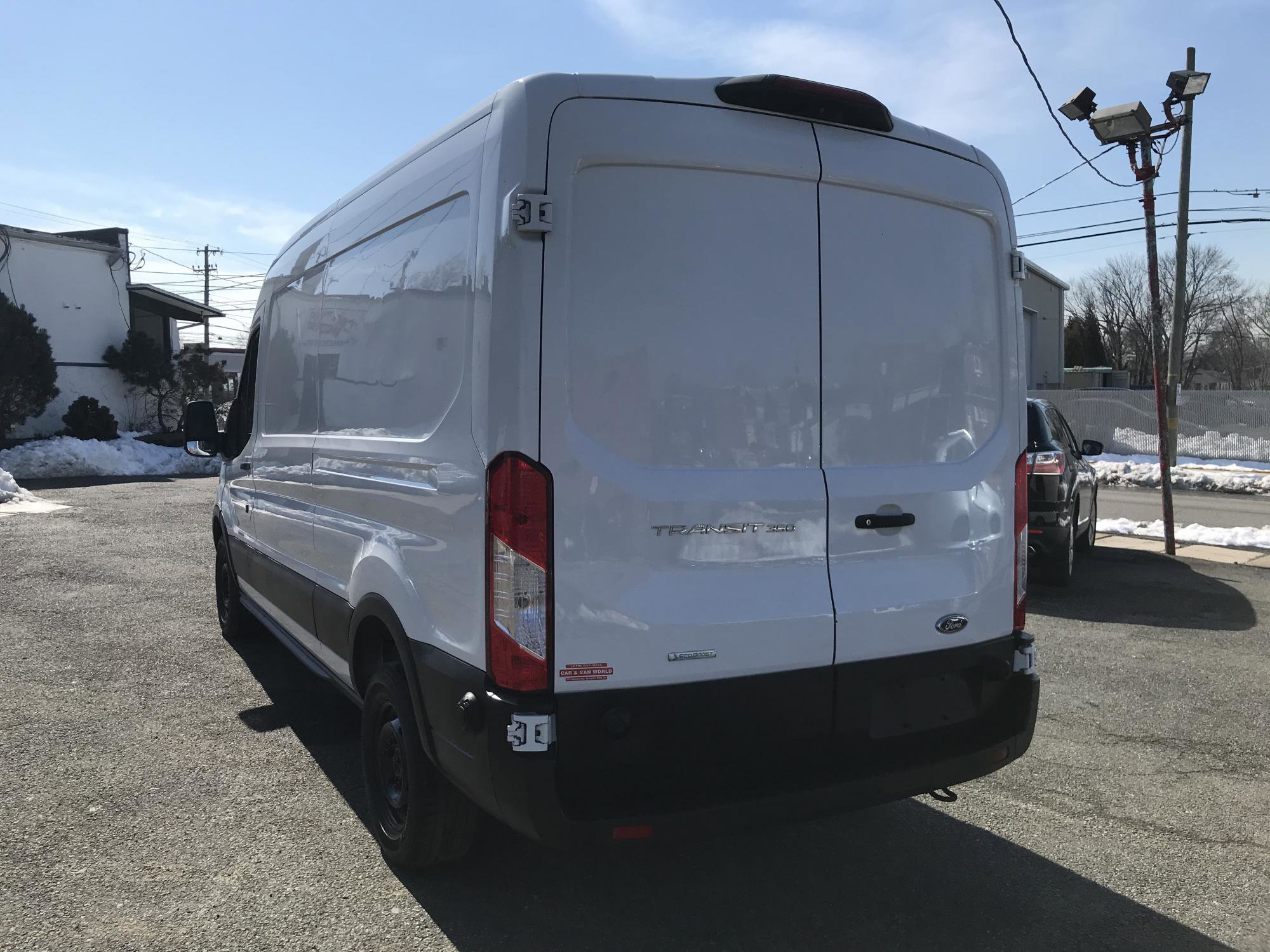 Used 2019 Ford Transit 350 image 6