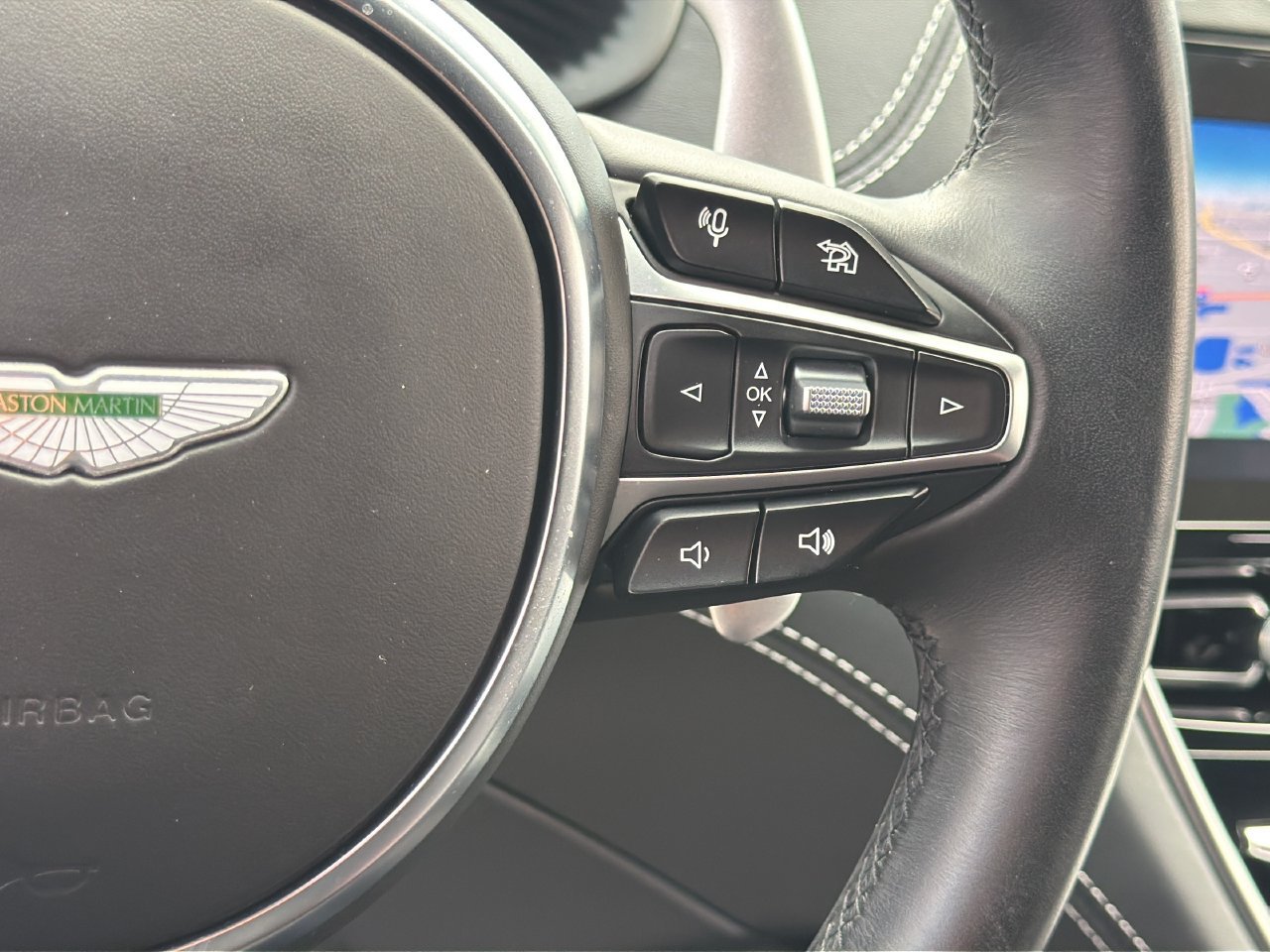 Used 2024 Aston Martin DBX AWD/4WD image 26