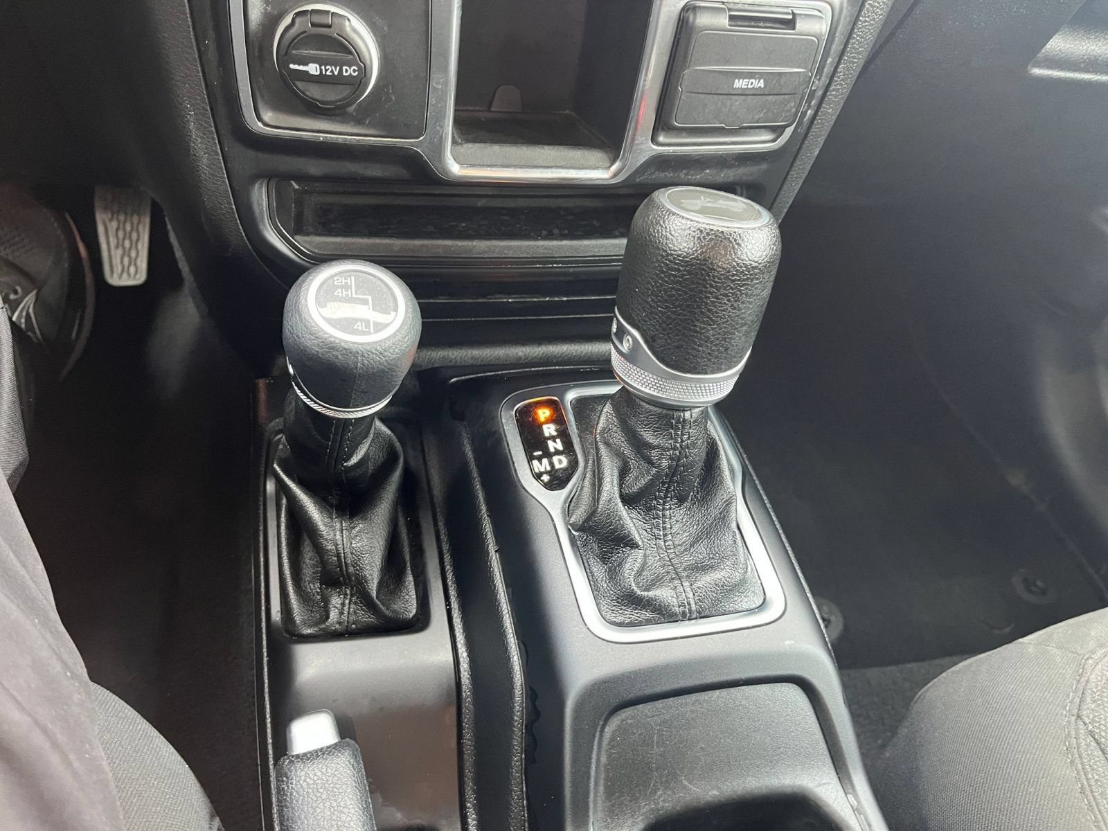 Used 2023 Jeep Wrangler Unlimited Sport AWD/4WD image 38