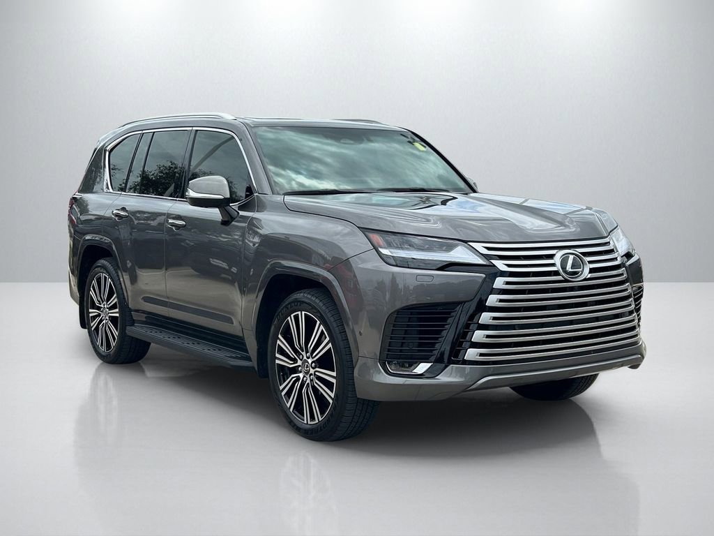 Used 2025 Lexus LX 700h Luxury image 3