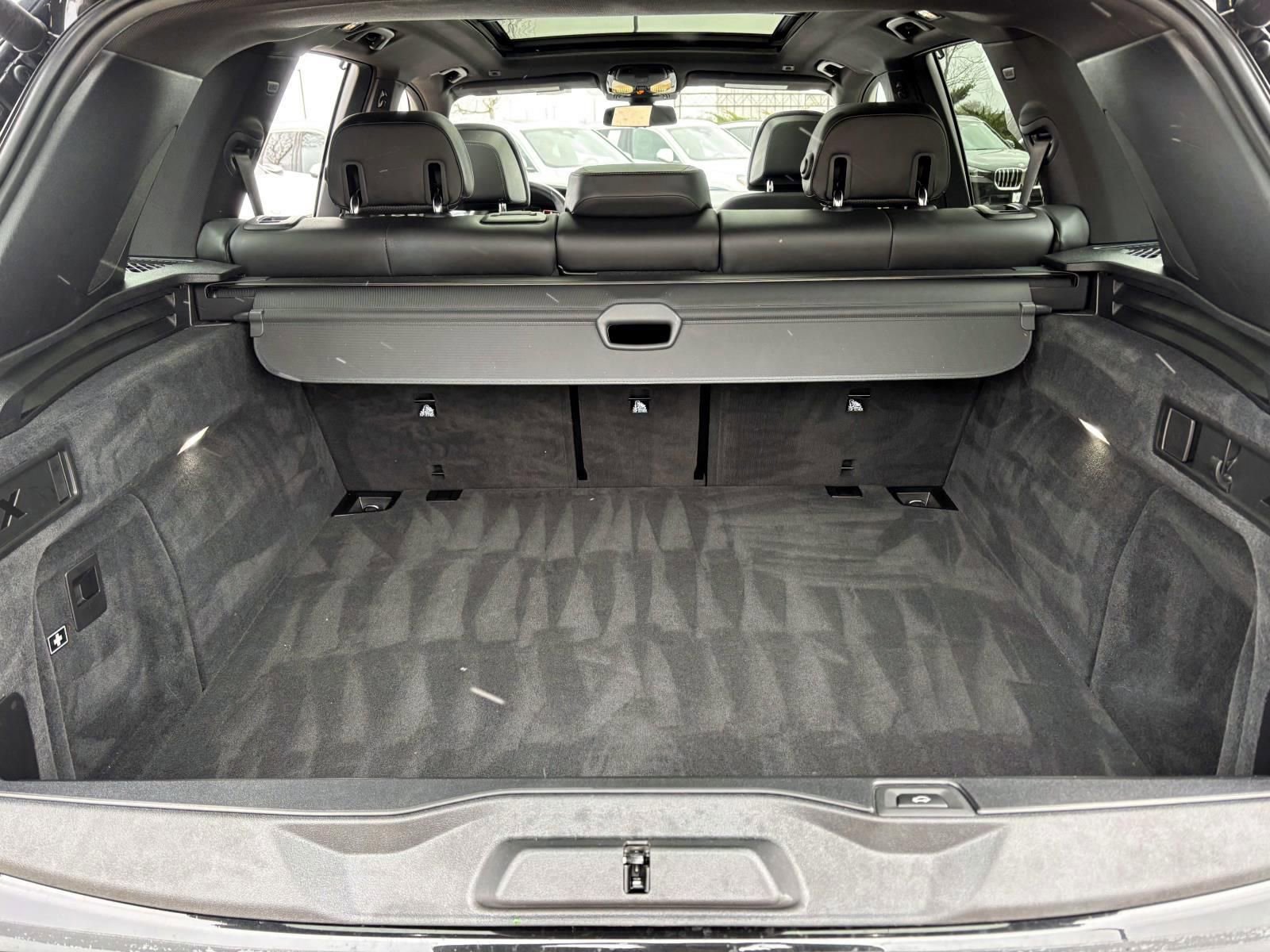 Used 2023 BMW X5 M50i w/ Executive Package image 9