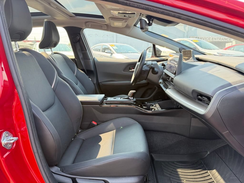 Used 2024 Toyota Prius Limited w/ Limited Premium Package FWD image 9