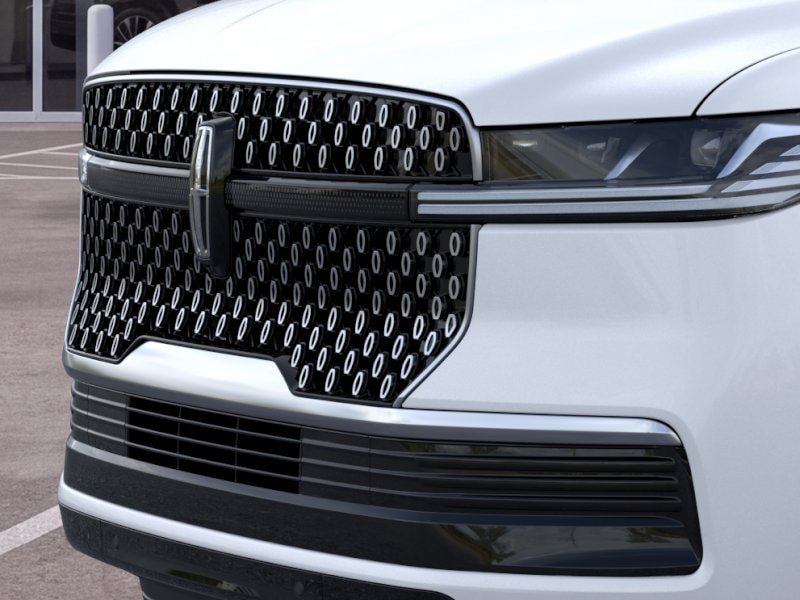 New 2026 Lincoln Navigator L Reserve AWD/4WD image 17
