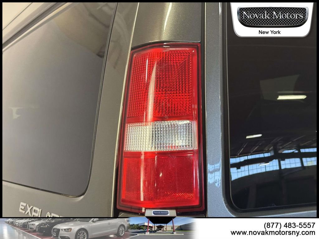 Used 2023 GMC Savana 2500 RWD image 9