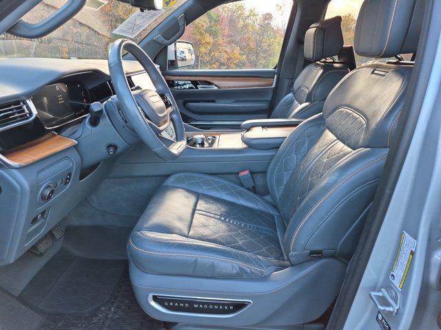 Used 2022 Jeep Grand Wagoneer Series III w/ Rear Seat Video Group 1 AWD/4WD image 12