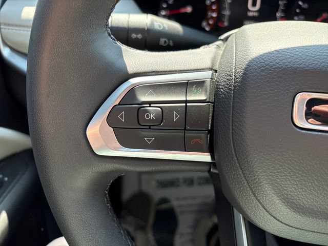 Used 2025 Jeep Compass Limited AWD/4WD image 11
