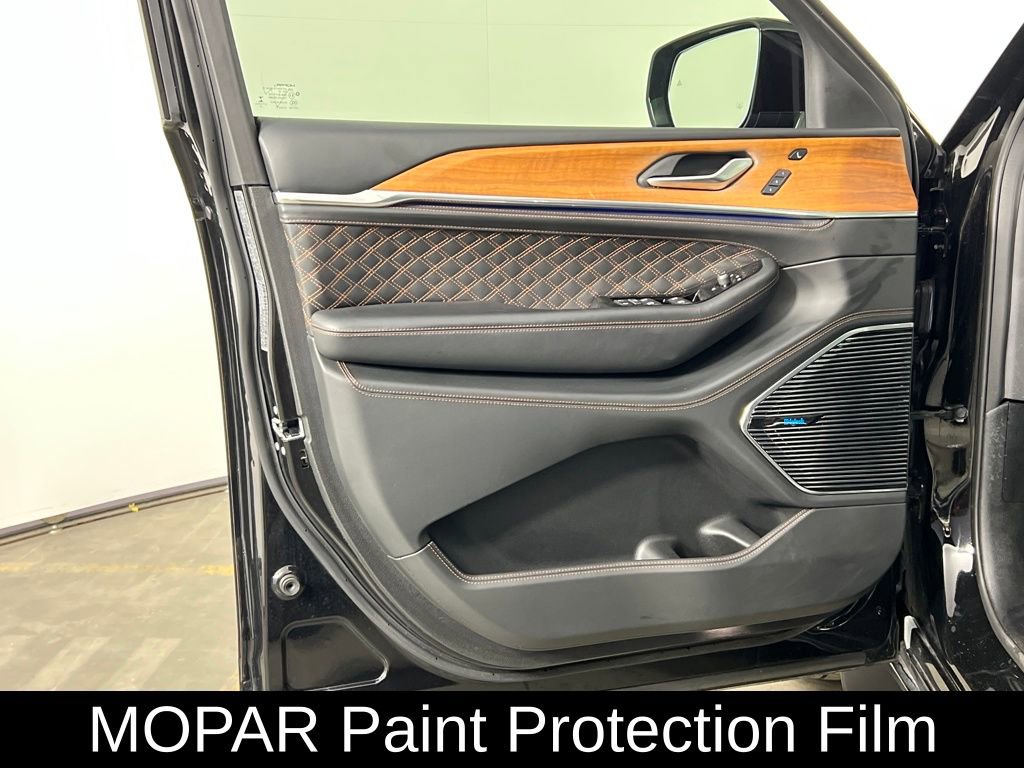 Used 2022 Jeep Grand Cherokee Summit image 19