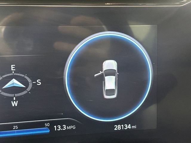 Used 2023 Hyundai Elantra Limited image 18