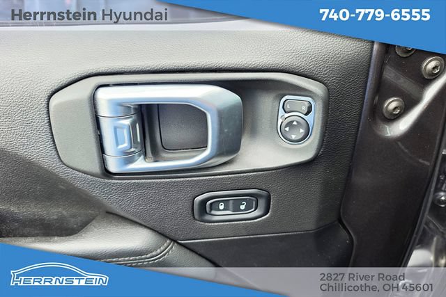 Used 2022 Jeep Wrangler Unlimited Sahara AWD/4WD image 15