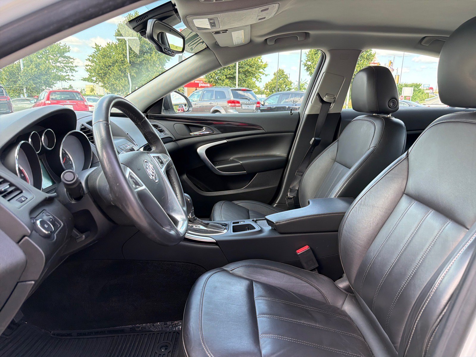 Used 2012 Buick Regal Leather FWD image 12