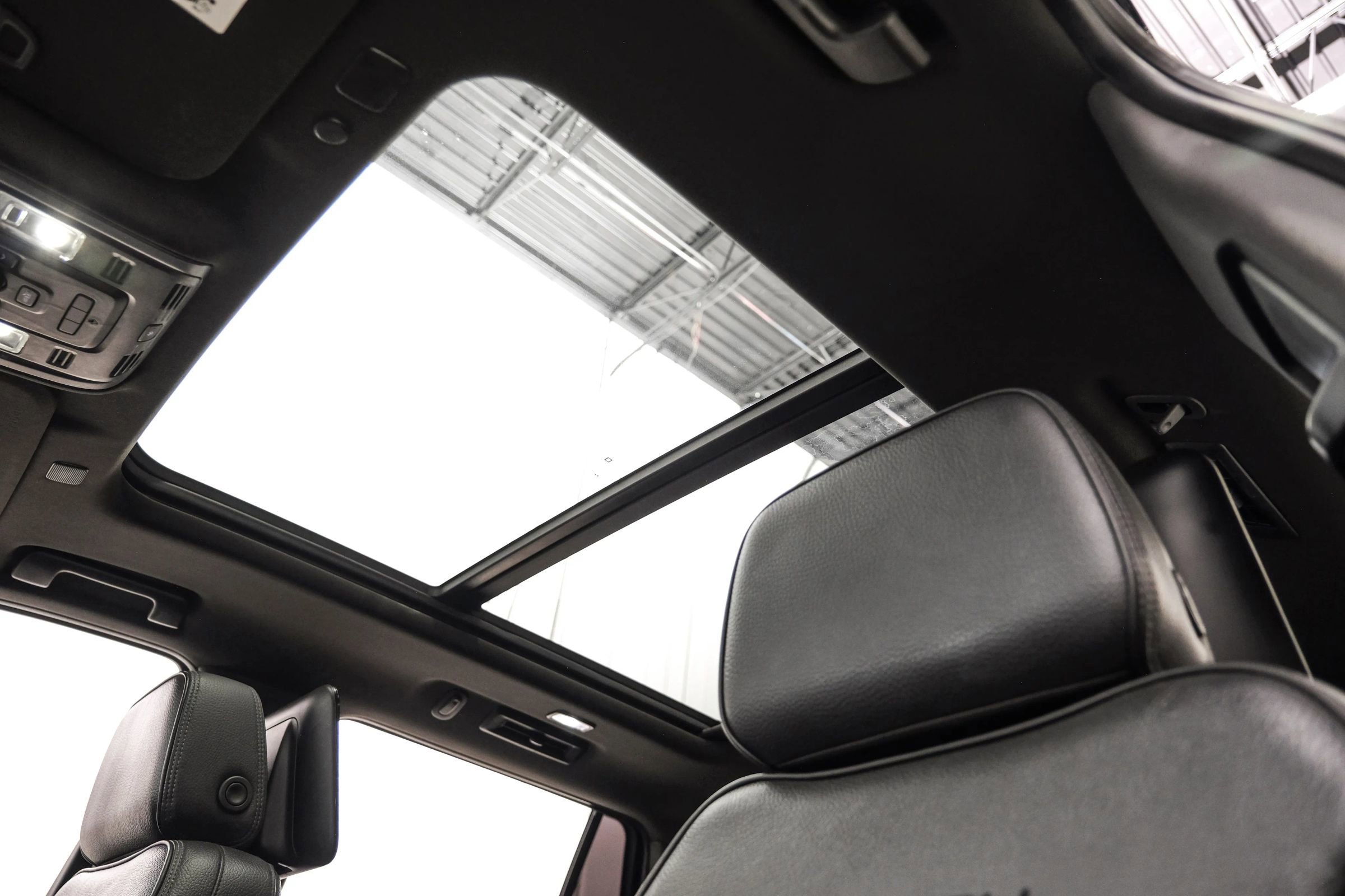 Used 2021 GMC Yukon Denali w/ Denali Premium Package image 26