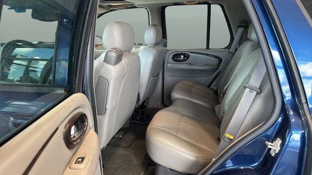 Used 2004 Buick Rainier CXL w/ Convenience Package AWD/4WD image 14