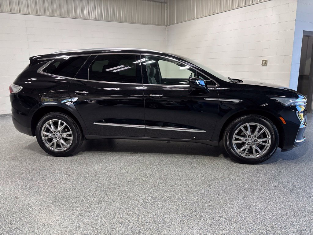 Used 2023 Buick Enclave Essence w/ Experience Buick Package AWD/4WD image 8