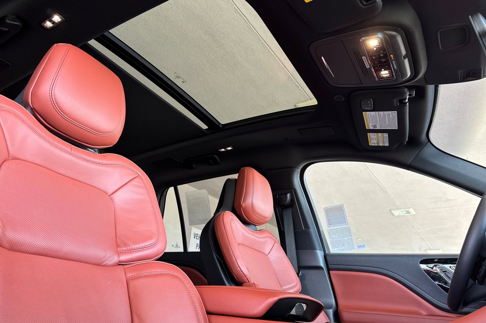 New 2025 Lincoln Aviator Reserve w/ Equipment Group 201A image 17