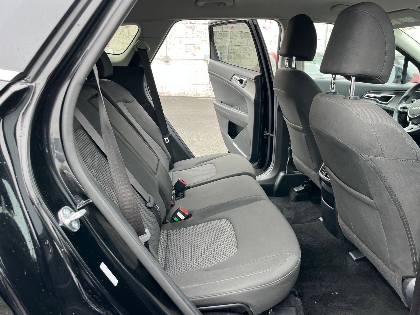 Used 2025 Kia Sportage LX image 24