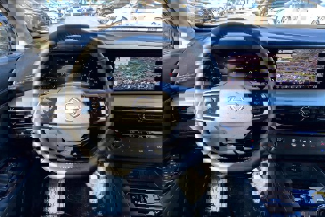 Used 2025 Nissan Murano SL image 4