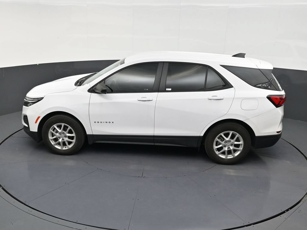 Used 2024 Chevrolet Equinox LS w/ Driver Confidence II Package FWD image 13